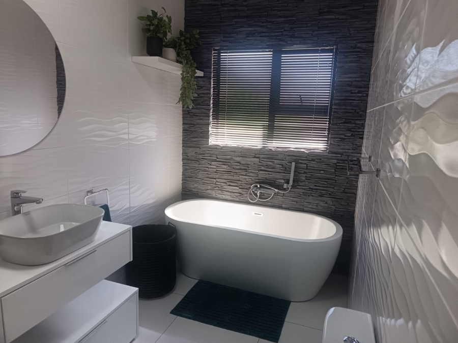 4 Bedroom Property for Sale in Hillcrest Northern Cape